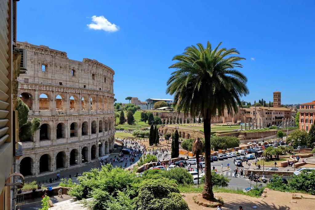 Romance Al Colosseo Bagian luar foto